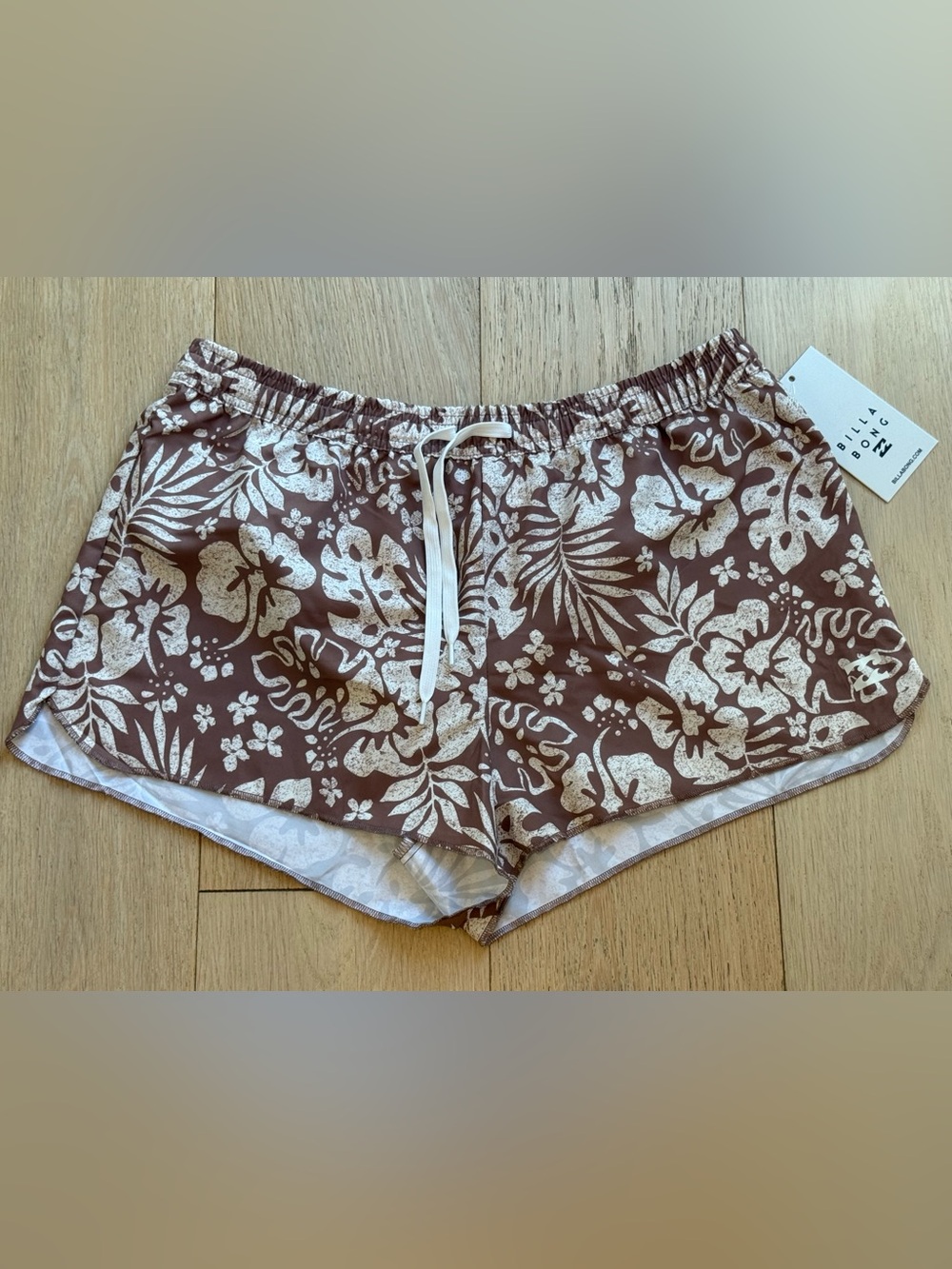 Billabong Tropical Floral Layback Shorts Brown Cream Women’s XL NWT